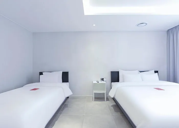 Hongdan Hotel 3*