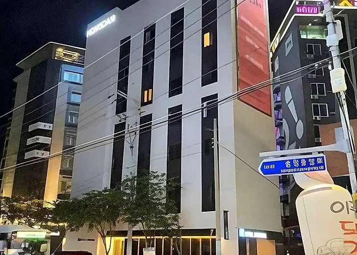 Отель Hongdan 3*