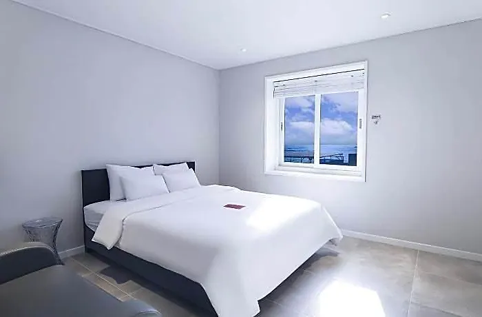 Отель Hongdan 3*